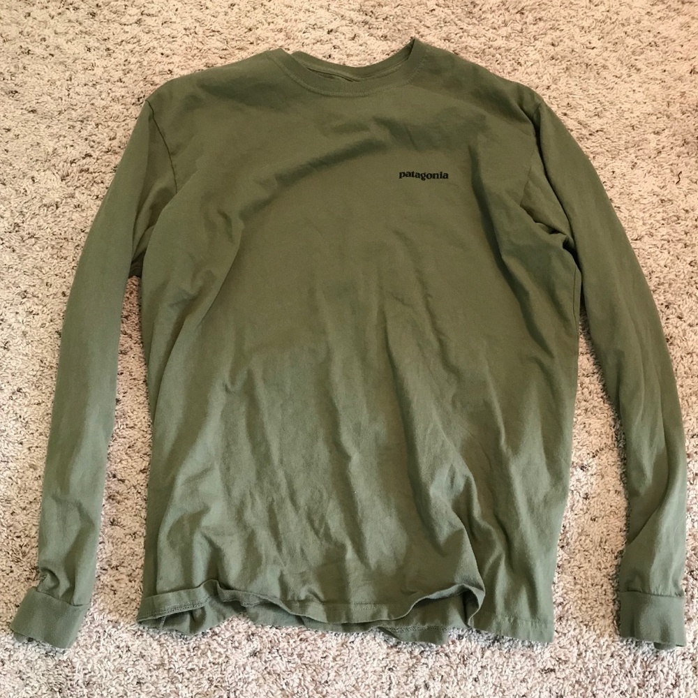 Patagonia army green long-sleeve t-shirt